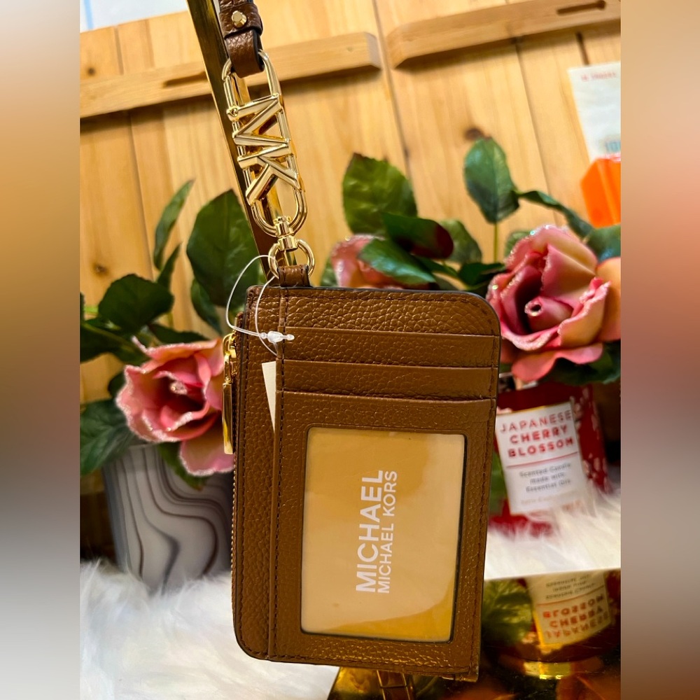 Michael Kors Wallet Wristlet in Gold Hardware